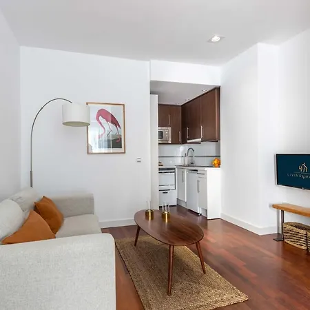 Apartment Living4malaga Flamingo *